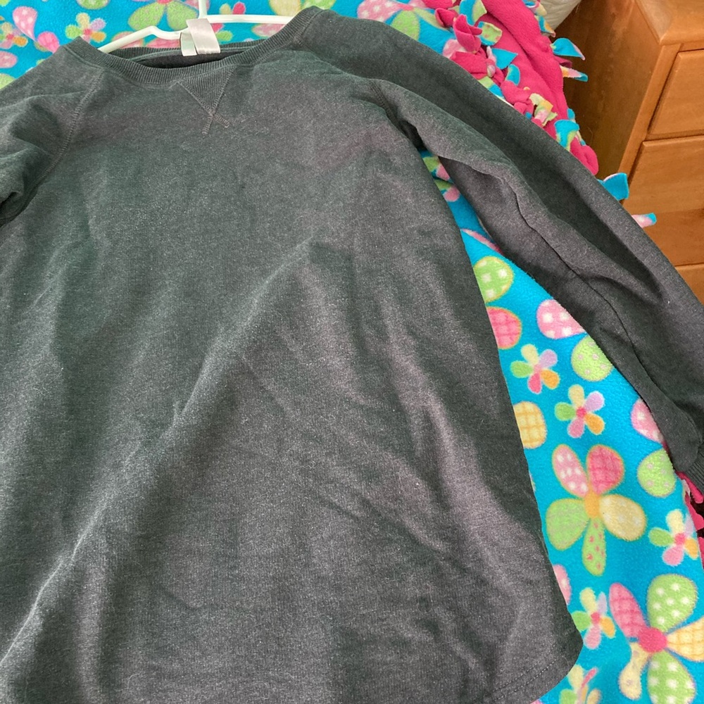 Grey Sweatshirt